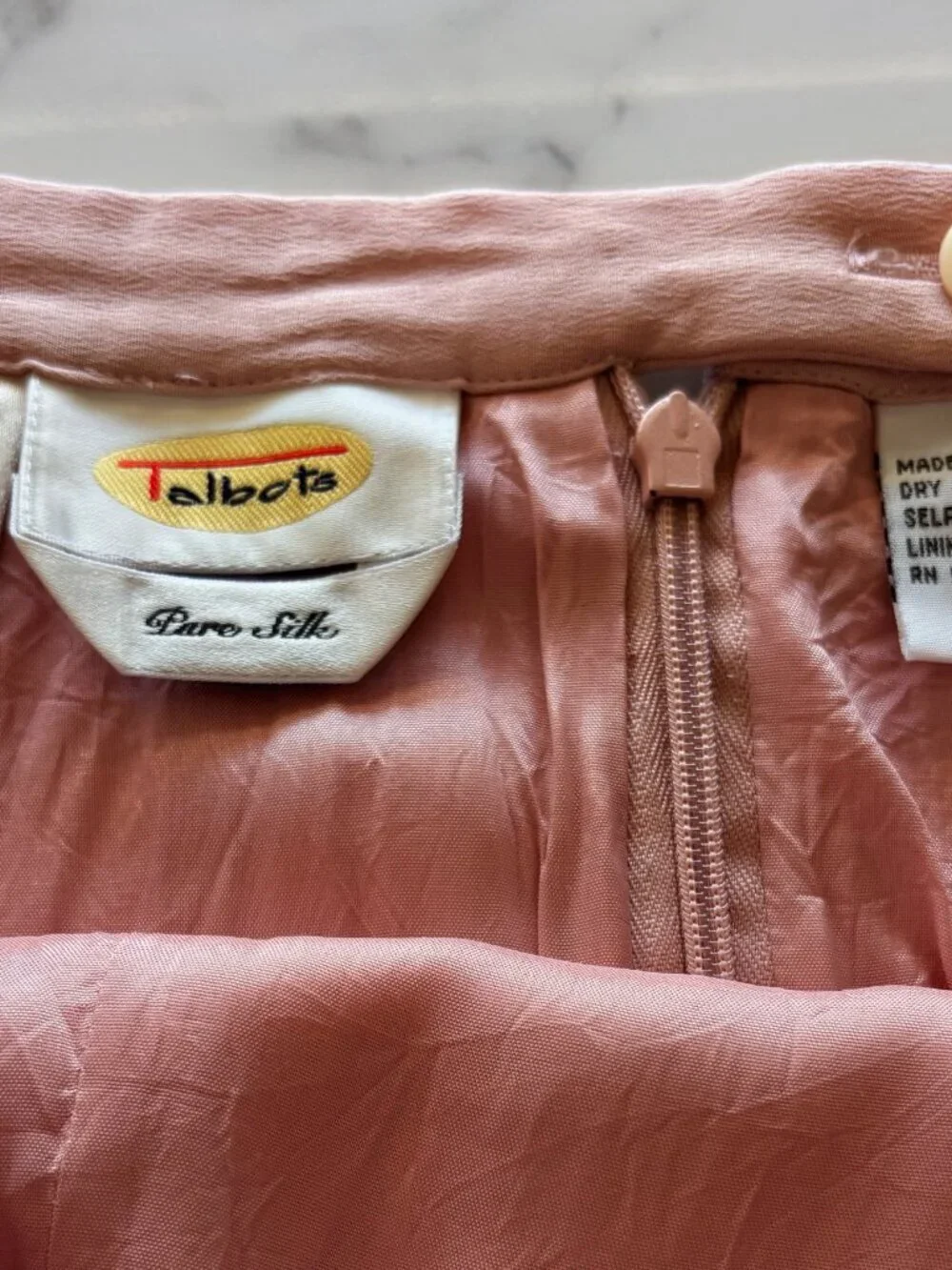 Talbots 100% Silk Blush Pencil Skirt Size 12 Midi Dusty Pink